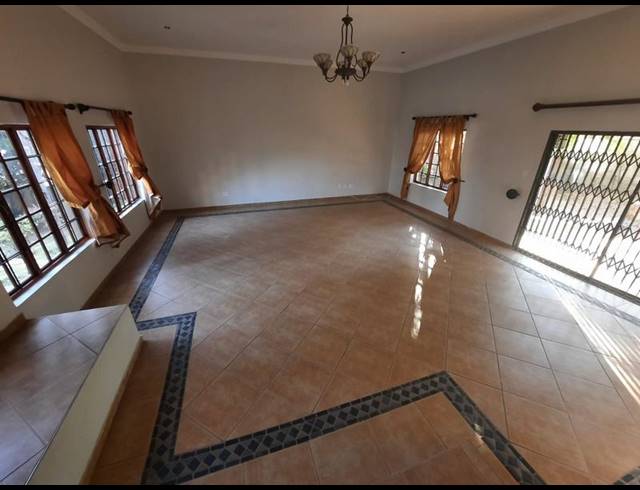 4 BEDROOM HOUSE FOR SALE IN WATERKLOOF RIDGE